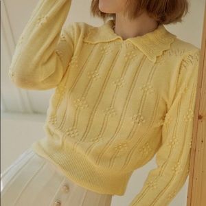 Simple retro yellow sweater